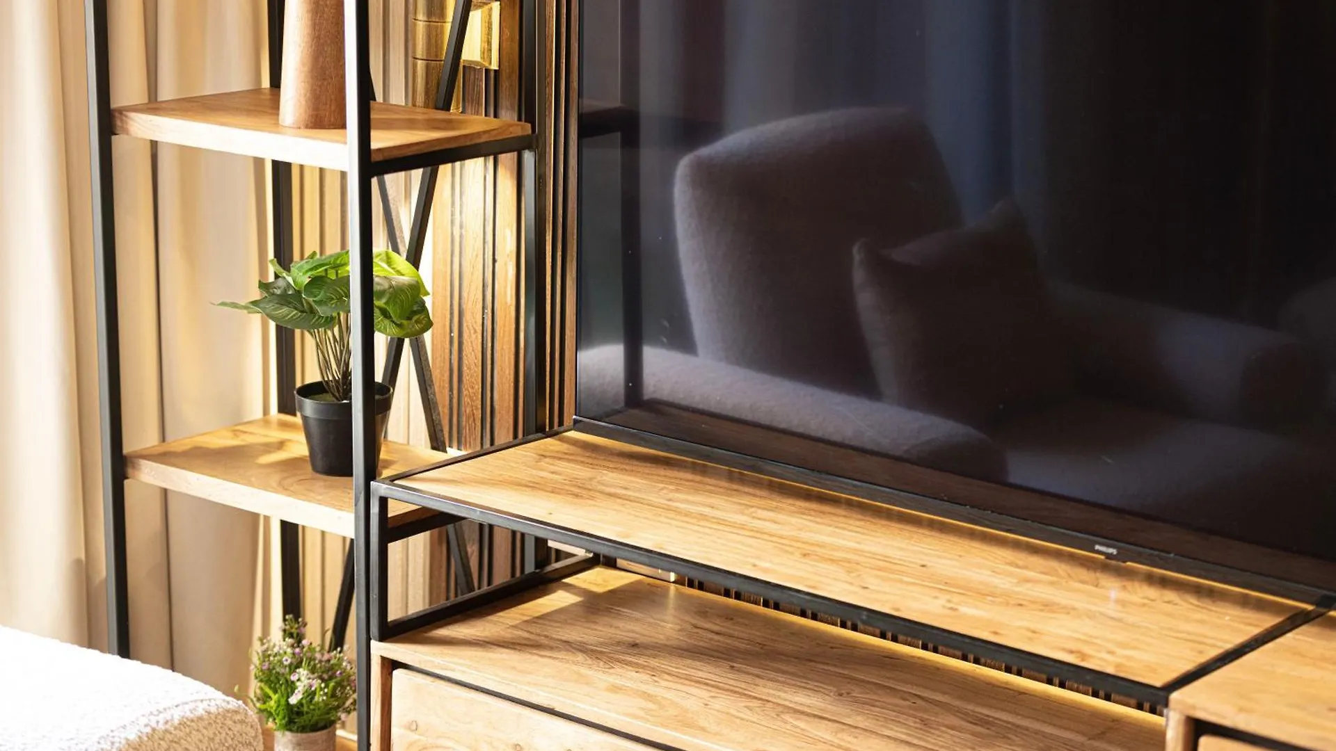 Appartamento 1Br Timber Retreat With Balcony Sharjah Emirati Arabi Uniti