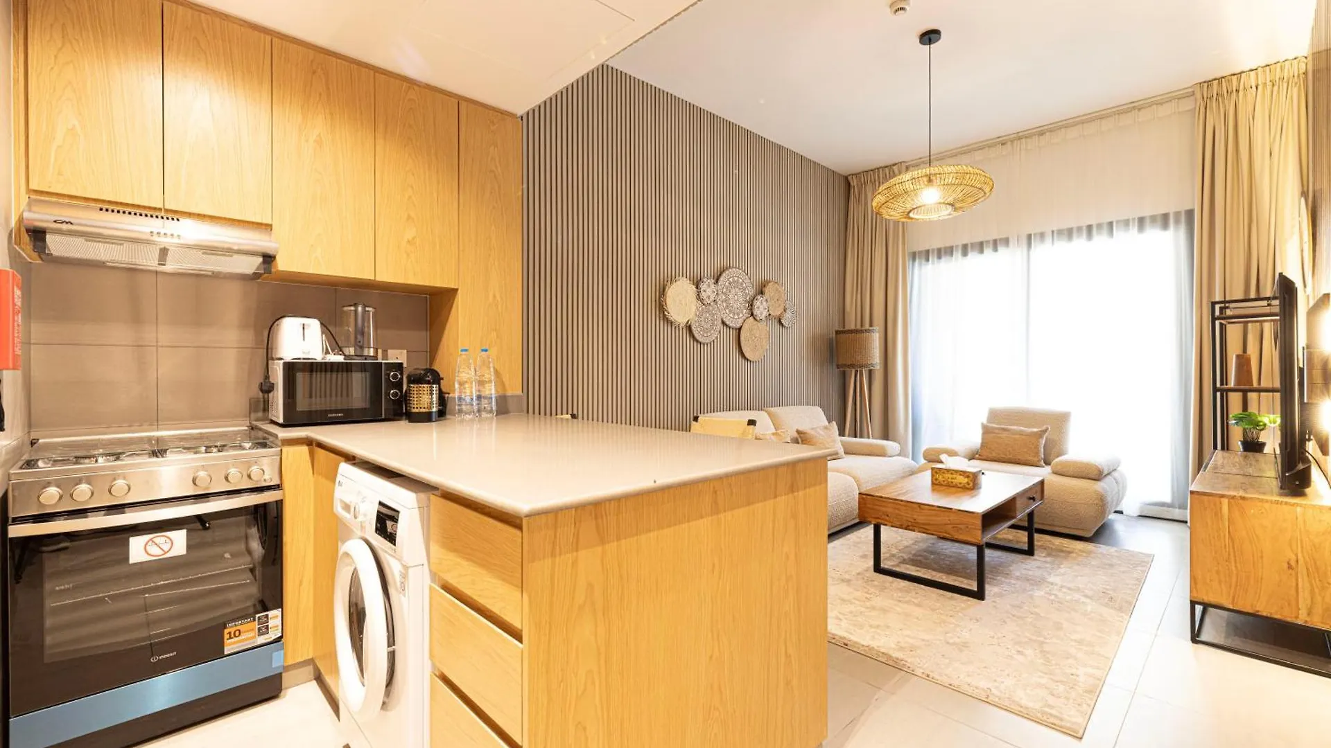 1Br Timber Retreat With Balcony Apartment Sharjah