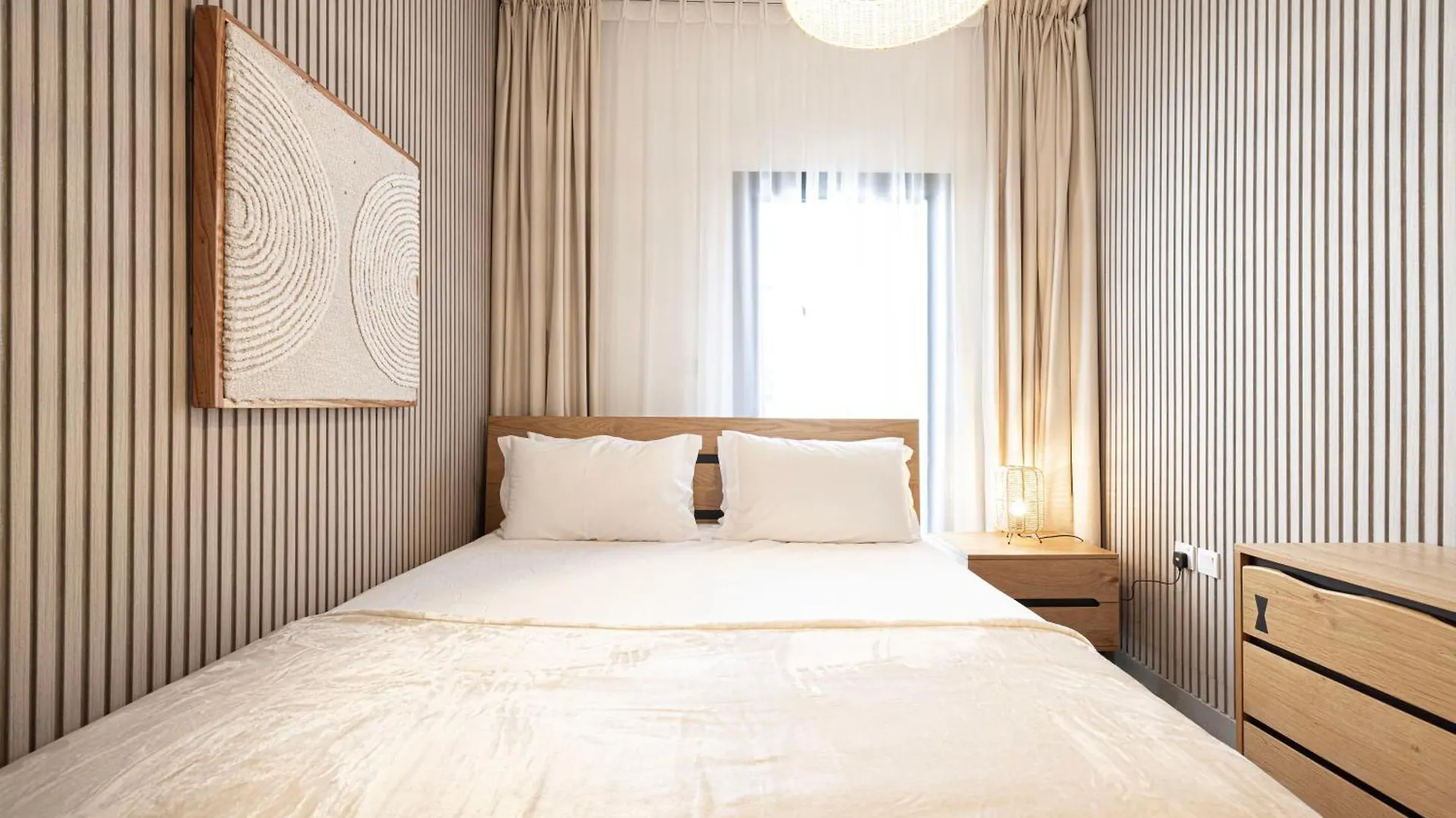 1Br Timber Retreat With Balcony Apartment Sharjah 0*,